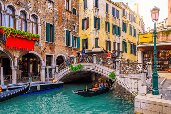 reasons to visit italy
